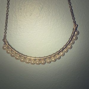 Gold pearl necklace